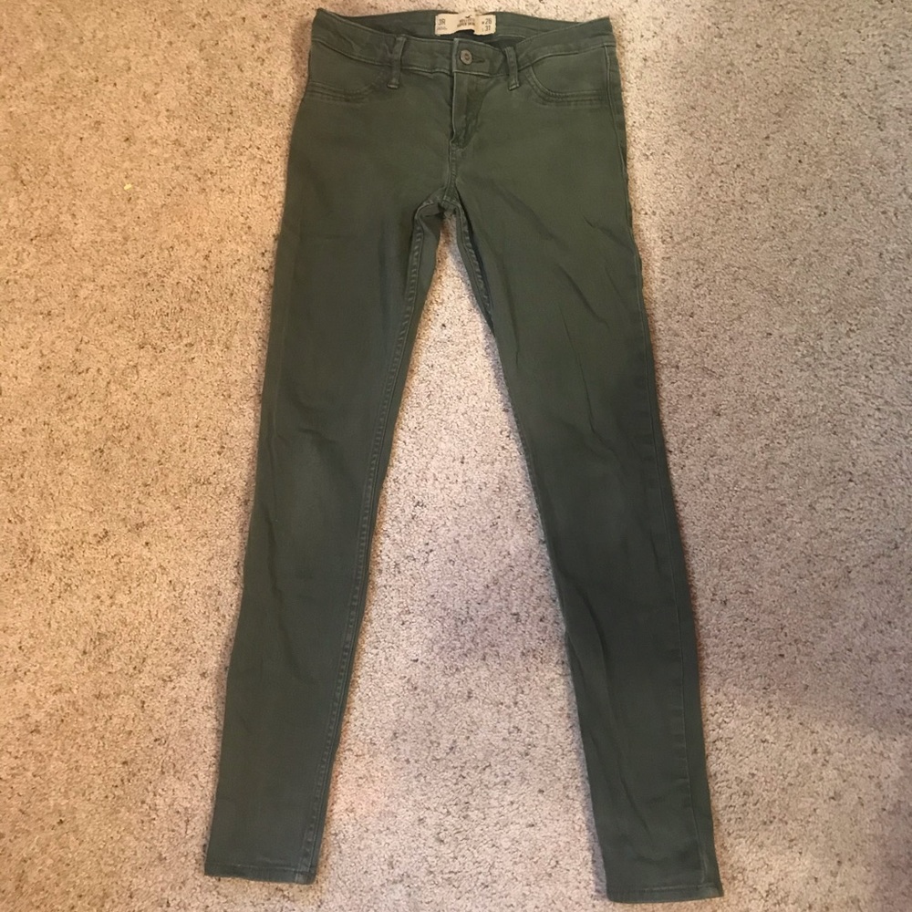 Hollister Super Skinny Olive Green Pants 👖❇️
